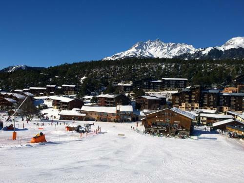 Cosy Chalet In La Norma For Families