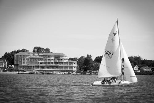 Madison Beach Hotel, Curio Collection By Hilton