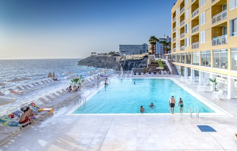 Atlantic Holiday Hotel