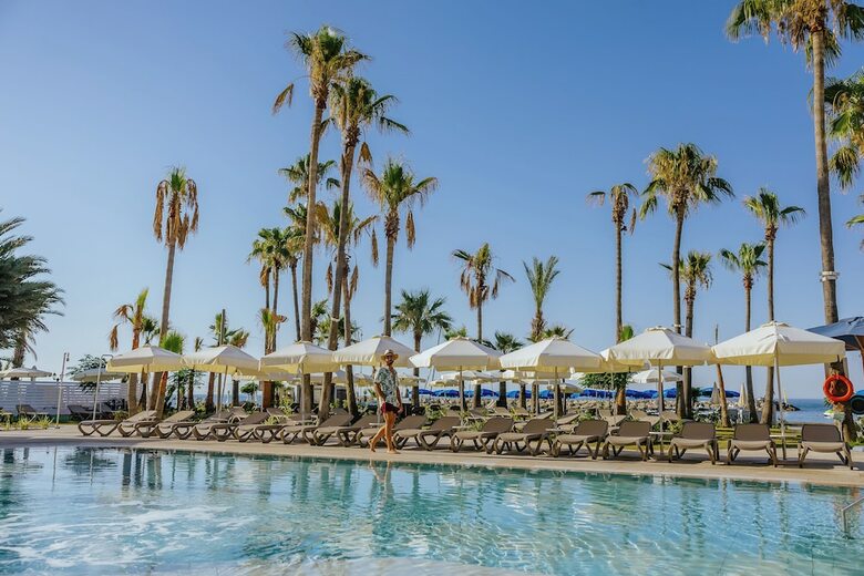 Hotel Lordos Beach