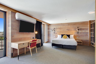Islander Resort Hotel