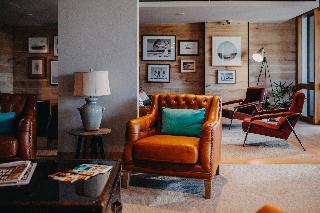 Islander Resort Hotel