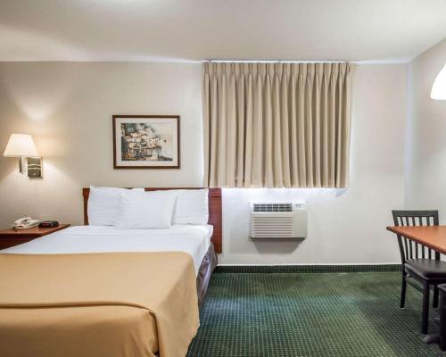 Hotel Suburban Extended Stay