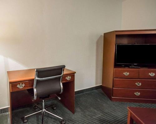 Hotel Suburban Extended Stay