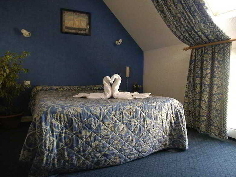 Hotel De La Baie(.)