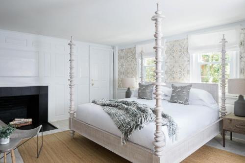 Posada Coonamessett Inn