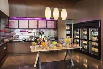 Hotel Aloft Boston Seaport