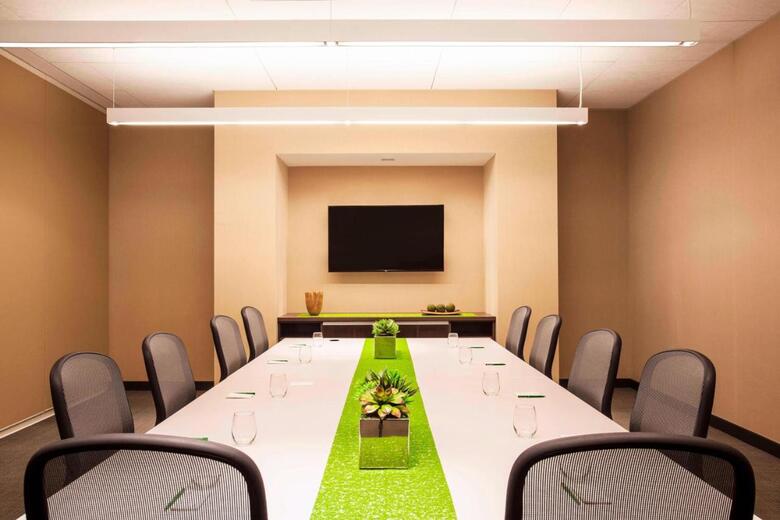 Hotel Element Boston Seaport