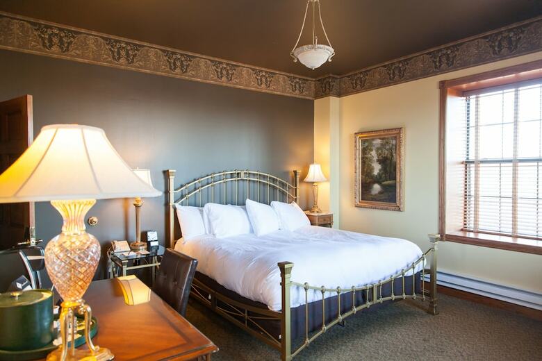 Hotel Landmark Inn