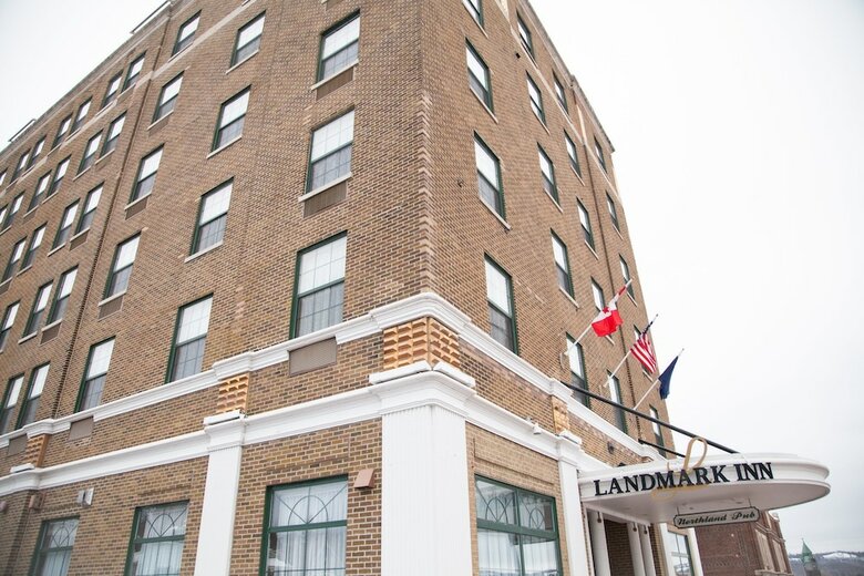 Hotel Landmark Inn