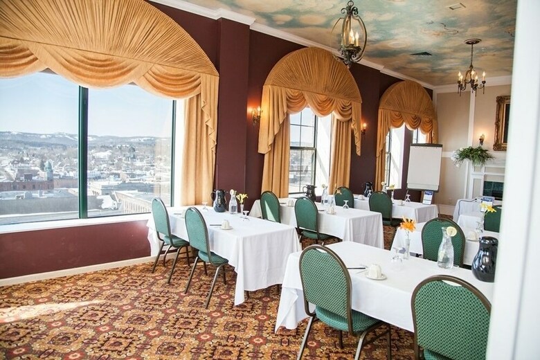 Hotel Landmark Inn