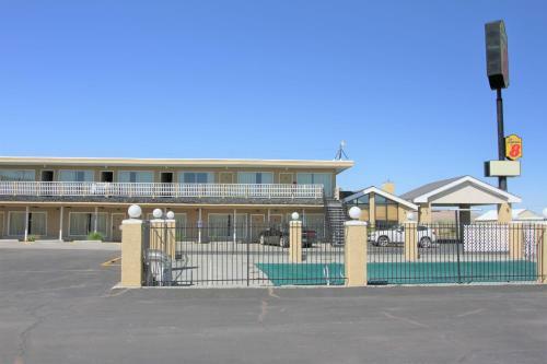 Hotel Super 8 By Wyndham Wells
