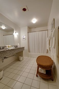 Minnewaska Lodge