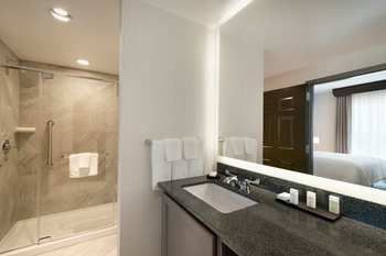 Hotel Embassy Suites Charlotte/ayrsley