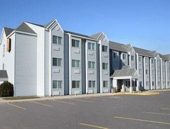 Hotel Super 8 Fargo Airport