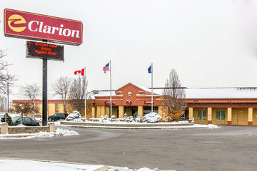 Clarion Hotel Detroit Metro Airport
