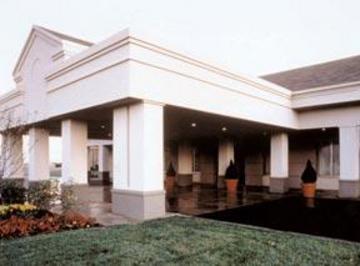 Clarion Hotel Detroit Metro Airport