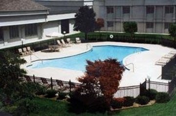 Clarion Hotel Detroit Metro Airport