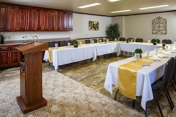 Hotel Airport Settle Inn