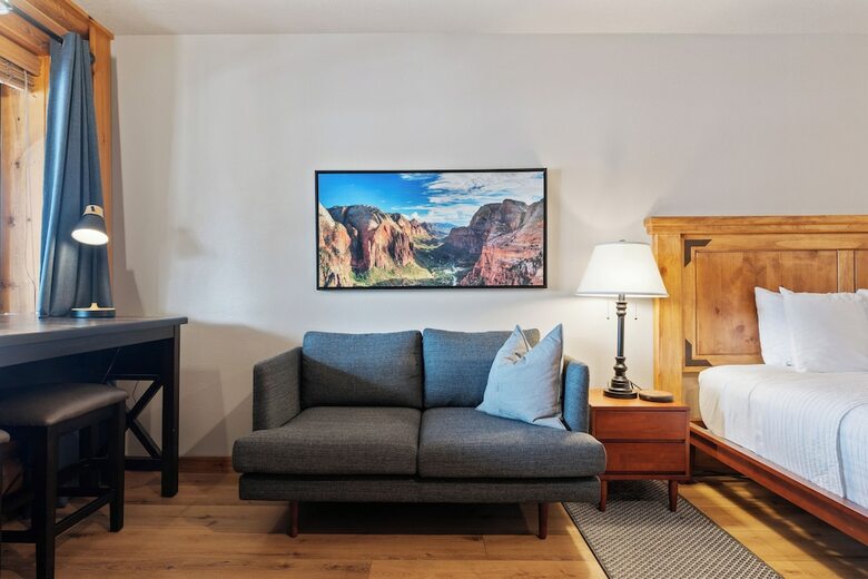 Lodge Duck Creek Village Inn