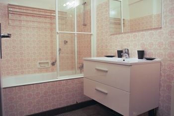 Apartments - Into Paris