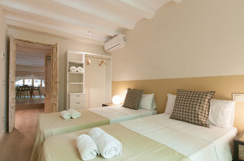 Apartamento Trivao Suites Sant Antoni Market