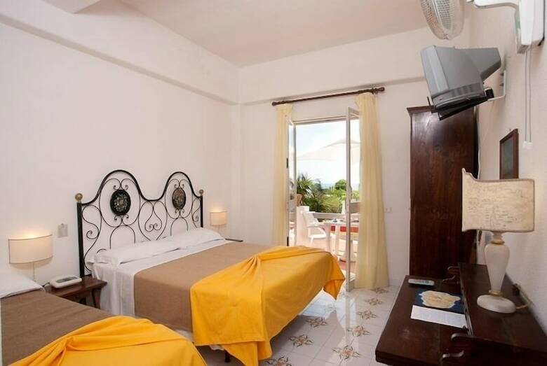 Hotel Corona