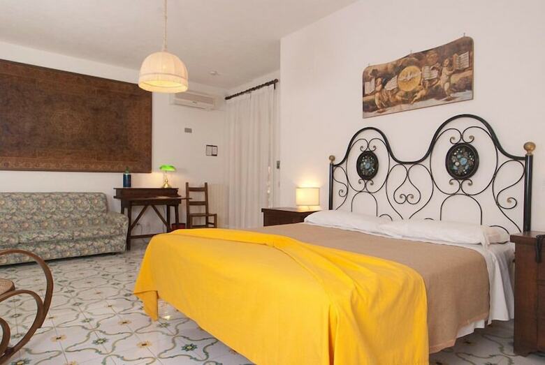 Hotel Corona