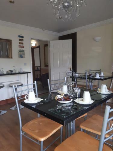 Hostal Goldendawn Guest House