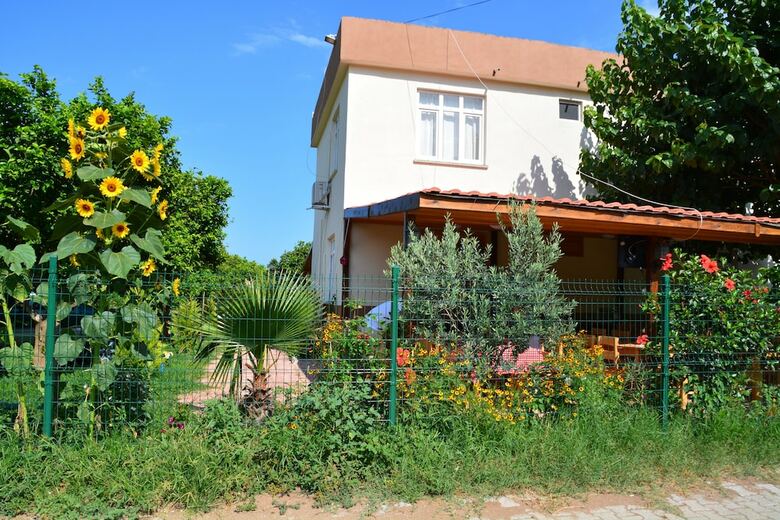 Lemon Garden Lodge