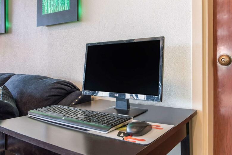Hotel Quality Inn & Suites