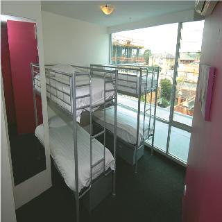 Hostal Base Melbourne St. Kilda
