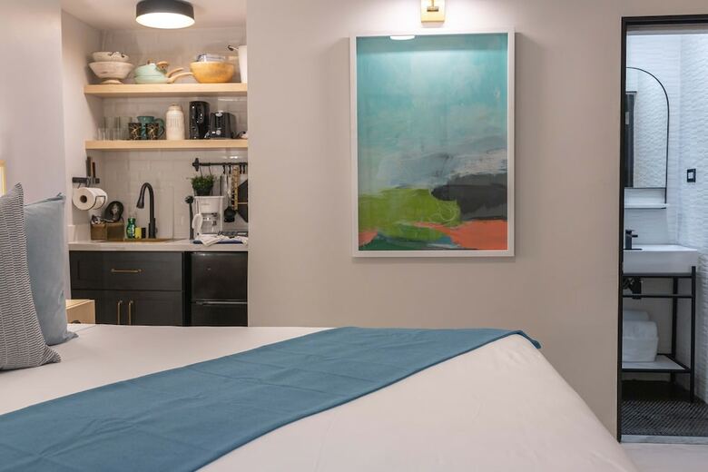 Hotel Travellers Beach Resort