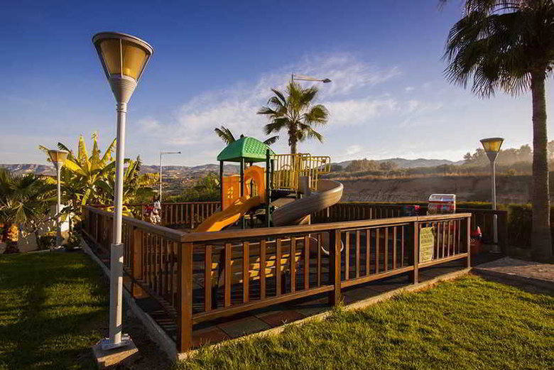 Hotel Theo Sunset Bay Holiday Village