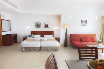 Hotel Theo Sunset Bay Holiday Village
