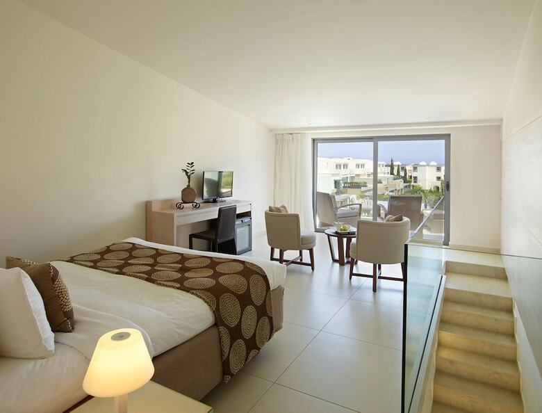 Hotel The Ixian Grand