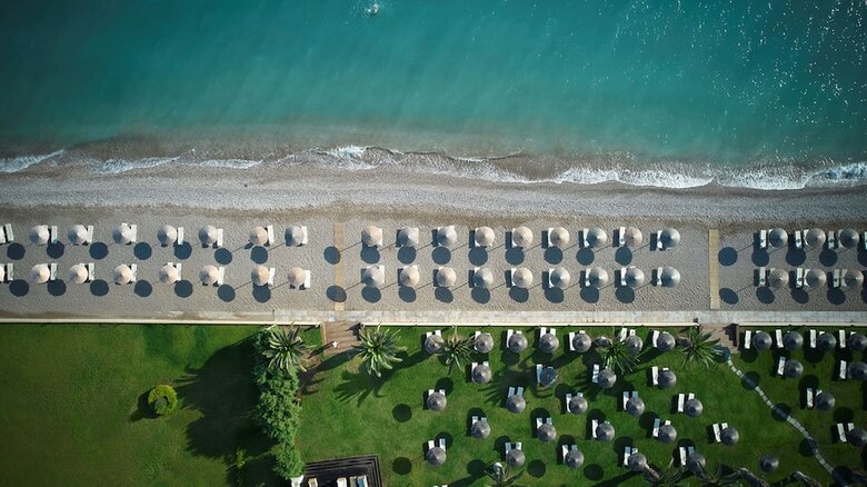 Hotel The Ixian Grand