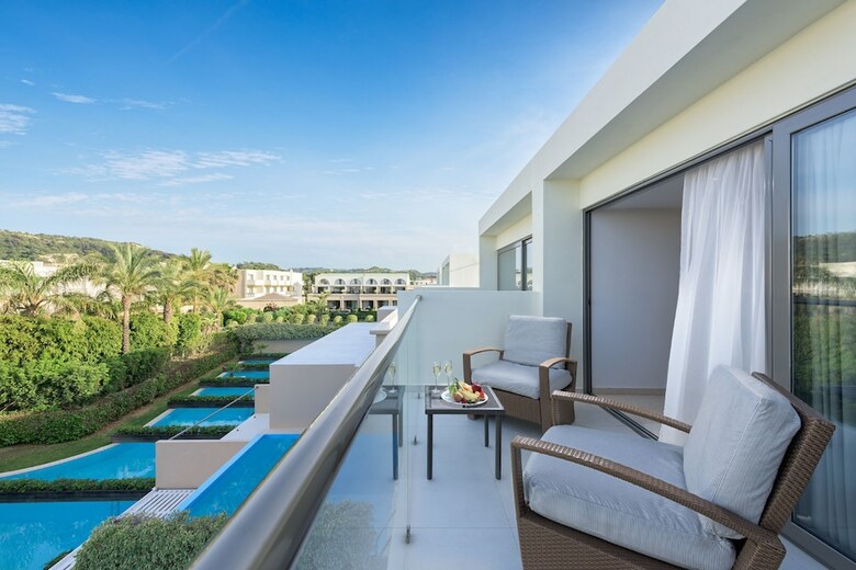 Hotel The Ixian Grand
