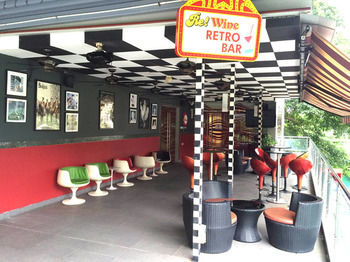 Hotel Re