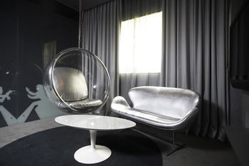 Hotel Re