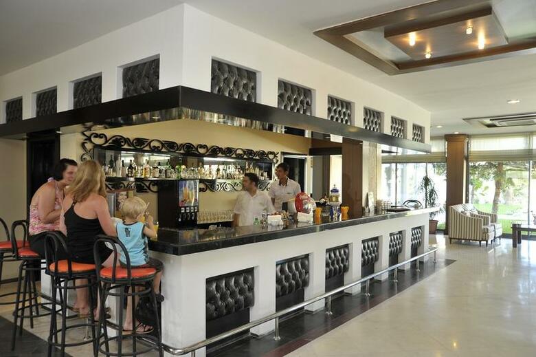 Corolla Hotel