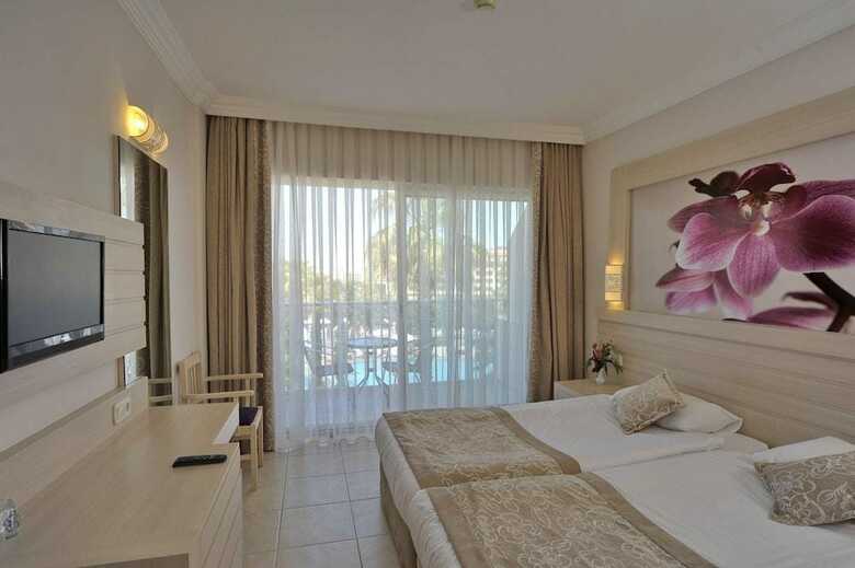 Corolla Hotel