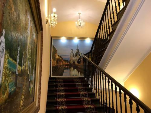 Hotel By The Hermitage