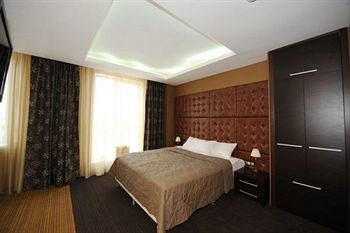 Diplomat Hotel