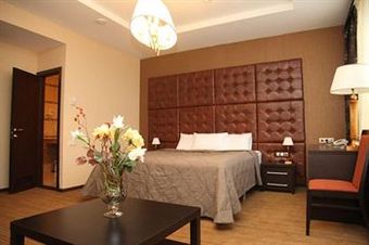 Diplomat Hotel