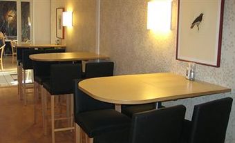 Hotell M�rby