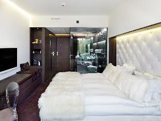 Hotel Riverton