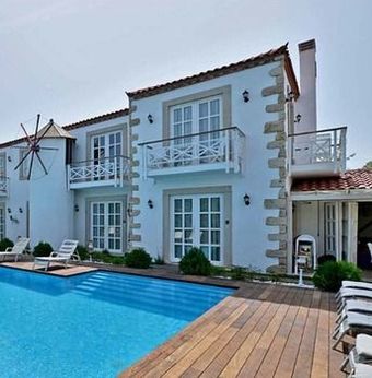 Bay C Hotel