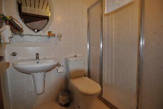 Longhouse Inn Hotel