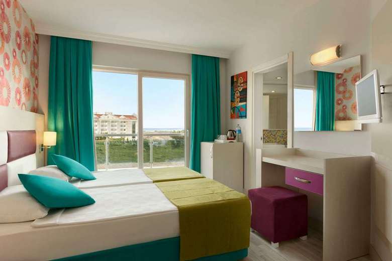 Hotel Ramada Resort Side
